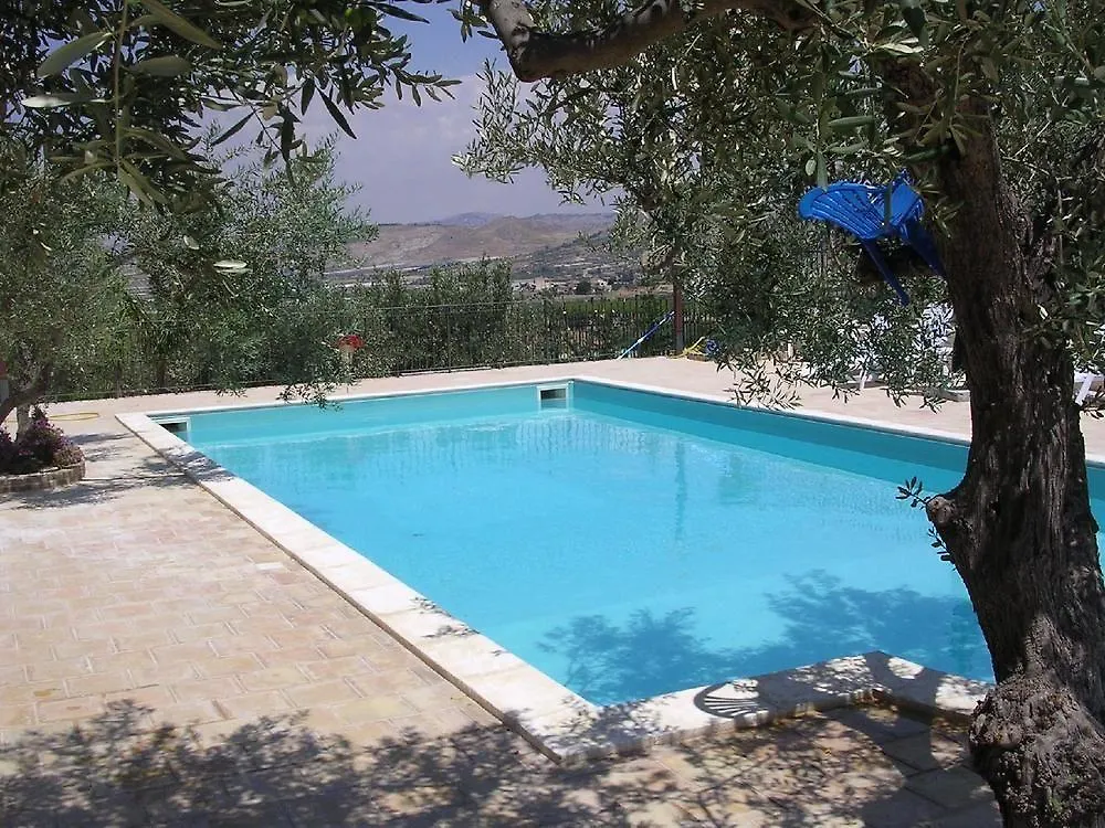 مبيت وإفطار أغريجنتو Il Mirto E La Rosa