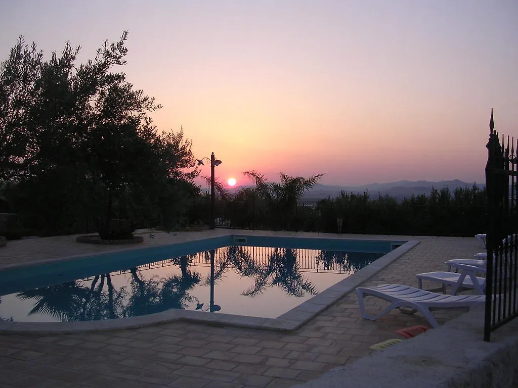 Bed and Breakfast Il Mirto e La Rosa Agrigento 3*,  Italia